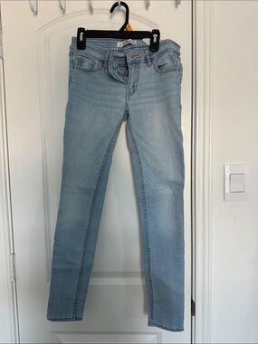 Hollister Women's Light Blue High Rise Jeans